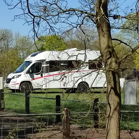 Wohnmobilstellplatz Im Tierpark *
